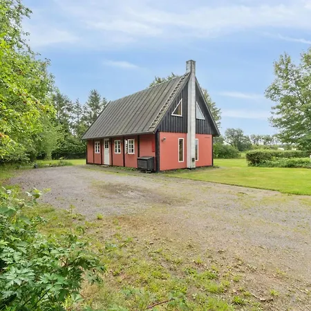 Thana - 8km From The Sea By Interhome *